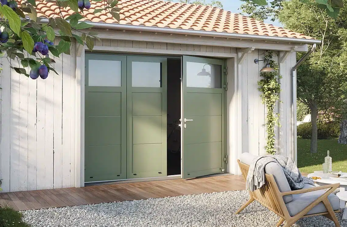 Porte de garage battante aluminium isolante Fenestram