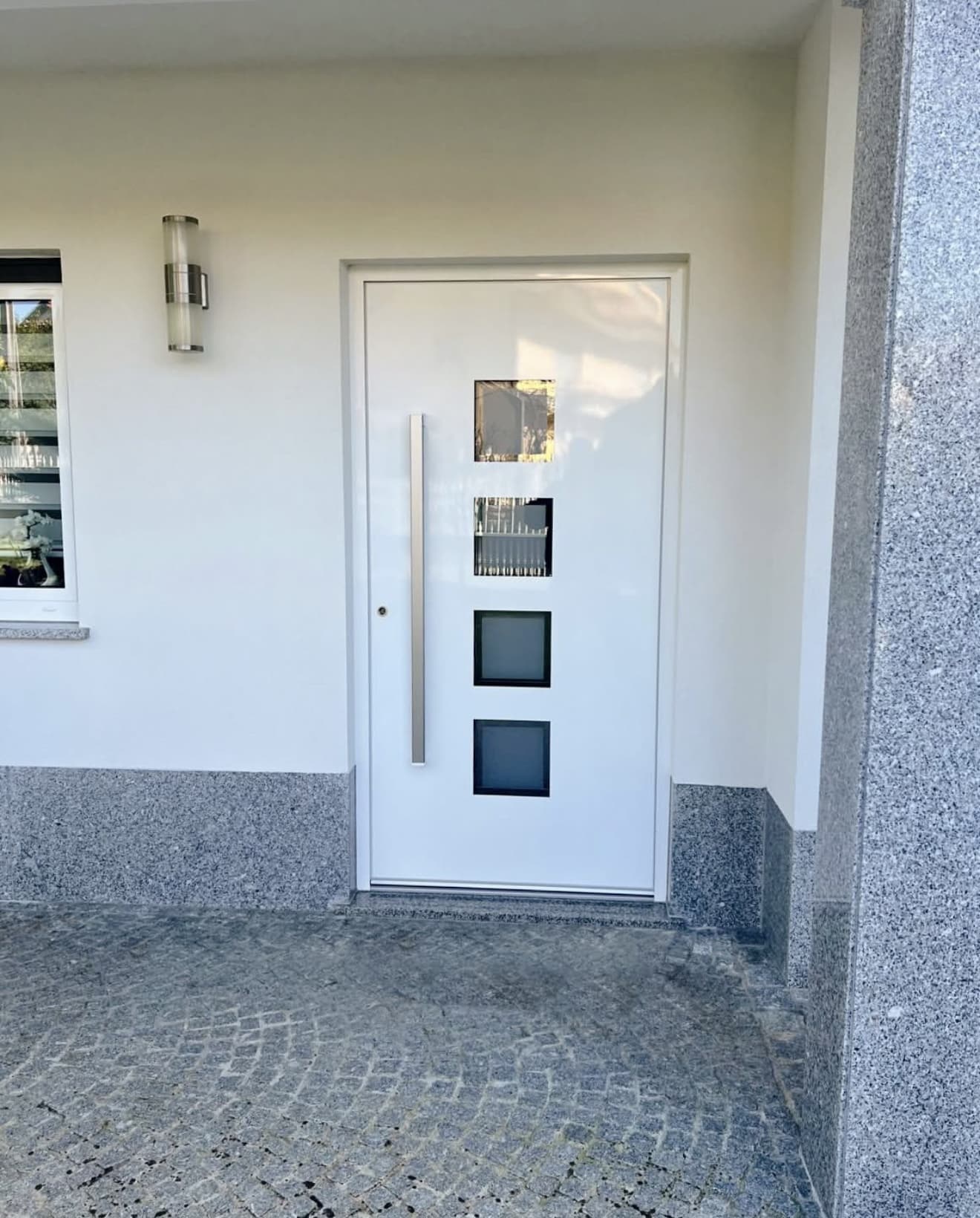 Porte d’entrée aluminium design contemporain Fenestram