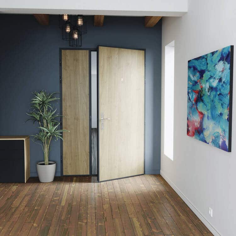 Porte blindée d’appartement design avec finitions bois
